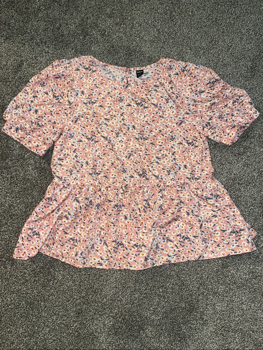 SHEIN Pink Floral Ruffled Peplum Top